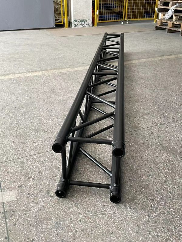 Armazón de escenario de aleación de aluminio para DJ, armazón de escenario de iluminación plateado de forma triangular