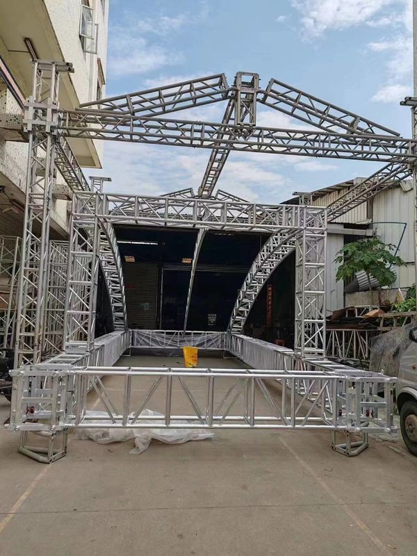 Armazón de escenario de aleación de aluminio para DJ, armazón de escenario de iluminación plateado de forma triangular