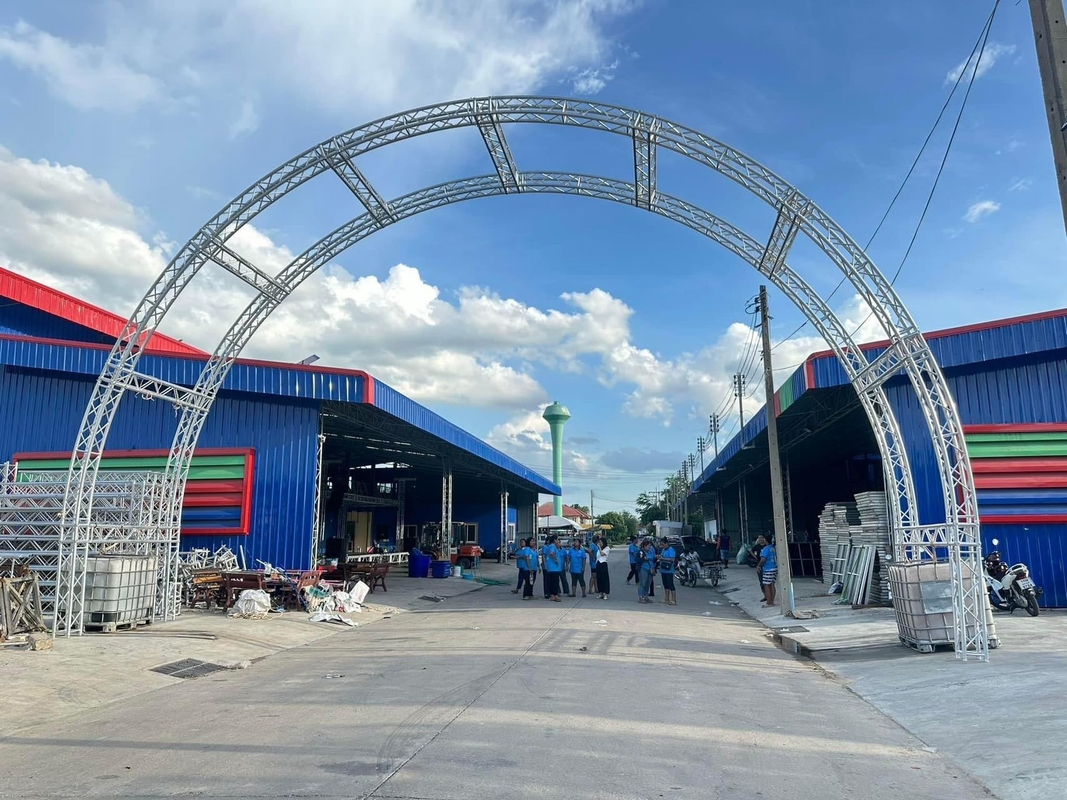 2m 3m 4m Aluminum Alloy Mult Angle Lighting Truss Display For Event / Exhibits