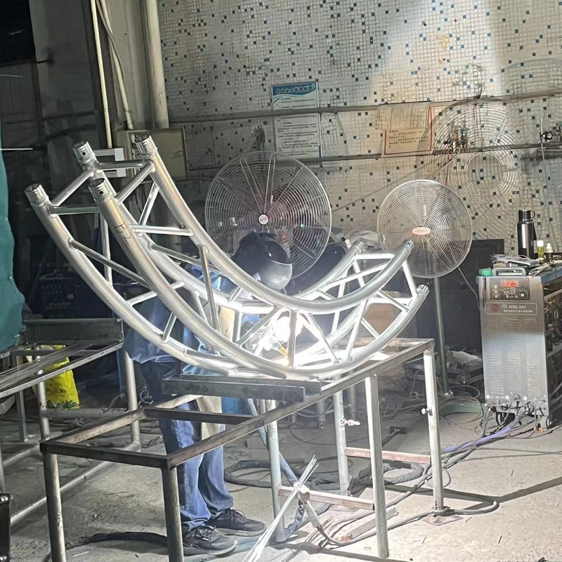 Silver Aluminum Roof Truss System , Square Portable Stage Truss