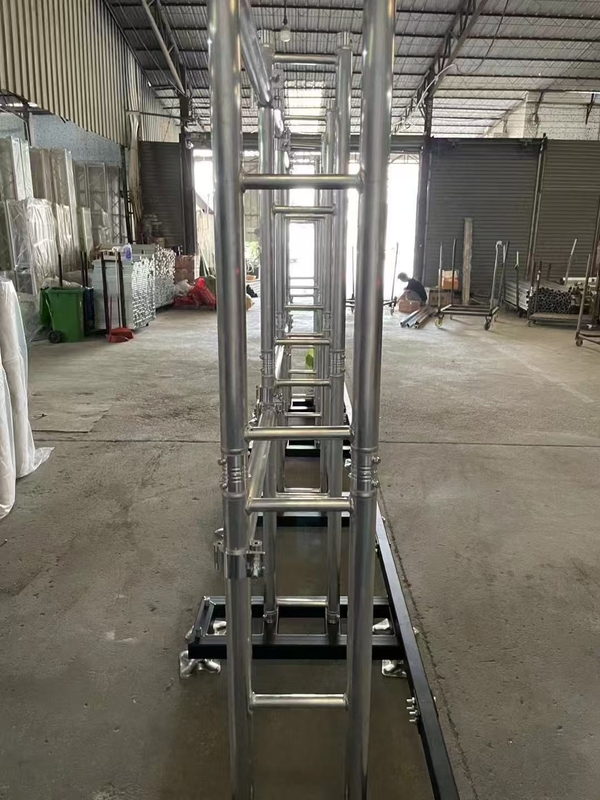 4m Length Durable Aluminium Stage Truss Spigot Connection For Concert