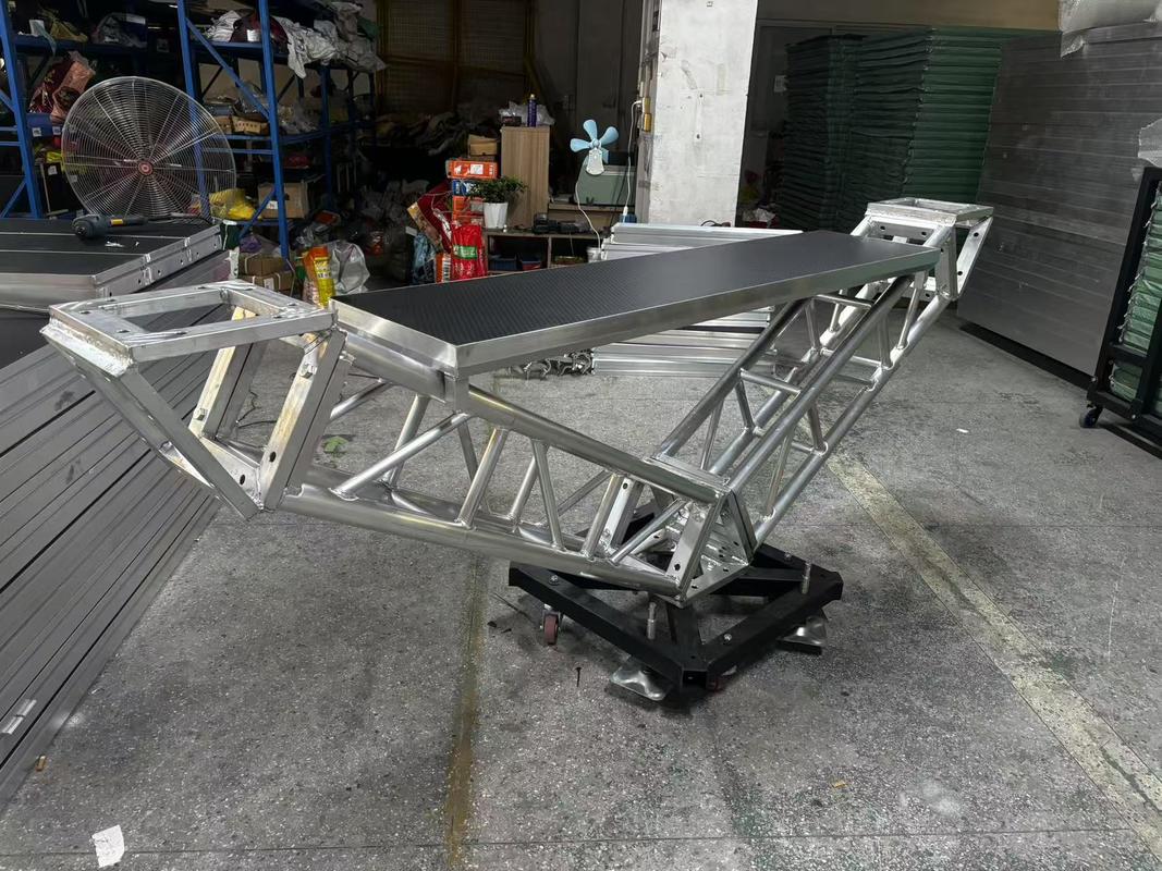 Höhenverstellbarer Aluminium-Bühnentisch für DJs mit 500 kg Tragfähigkeit und Aluminiumlegierung 6082-T6/6061-T6