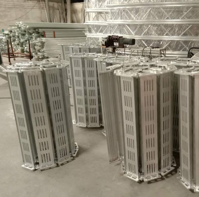 Heavy Duty Aluminum Alloy Rolling Ladder and Boarding Ramp with 300kg Load Capacity and Customized Size for Events