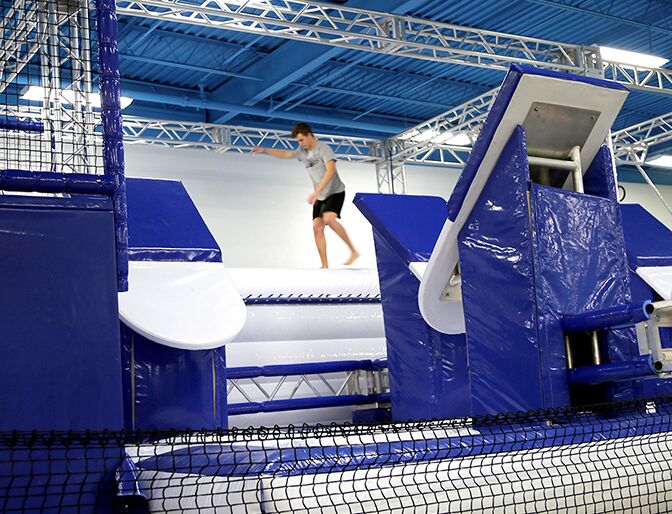 Aluminum Spigot Truss and Stage Truss with Aluminum Alloy 6082-T6 Material 1 Year or 3 Years Warranty