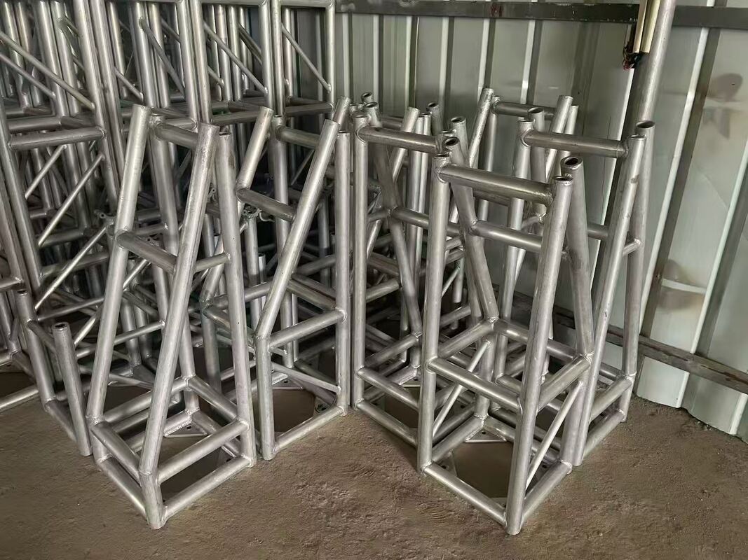 Used 400*600mm Aluminum Alloy 6082-T6 Stage Truss with 300×300 Heavy Duty Triangle Lighting Gantry
