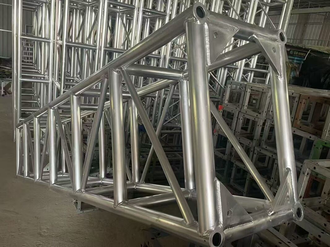 Used 400*600mm Aluminum Alloy 6082-T6 Stage Truss with 300×300 Heavy Duty Triangle Lighting Gantry