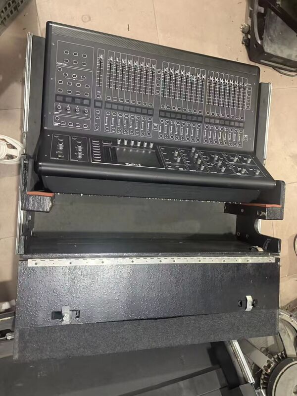 Used Midas M32 digital mixing console with 32 channels and fully functional for professional audio mixing | Hot-selling in Nigeria, South Africa, Kenya and Ghana