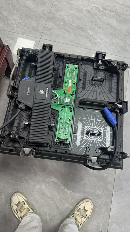 Used ZM3.91 High-brightness Stable Without Watermark Indoor LED Screen Full-color Display Nova System