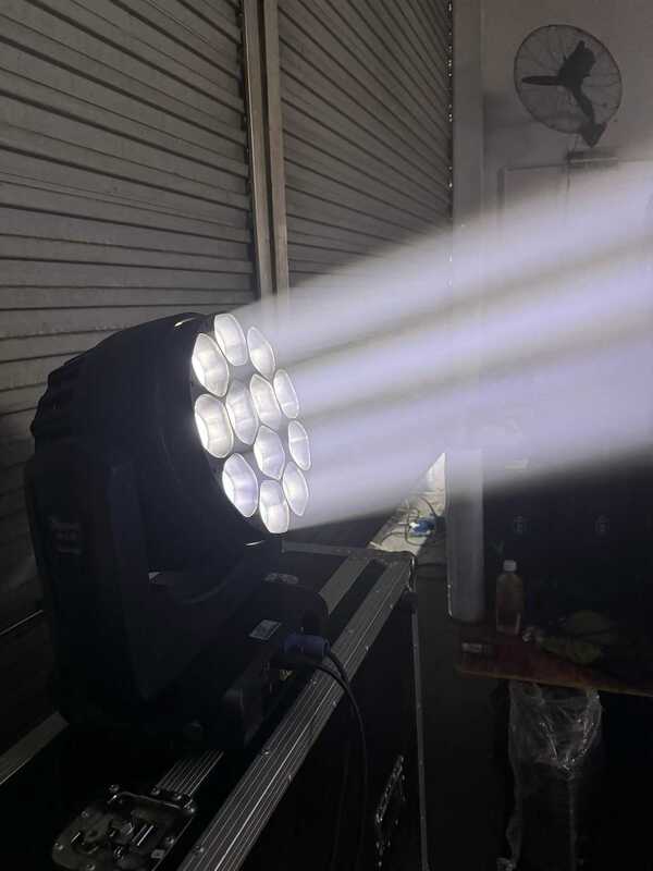 Used 60W LED Moving Head Light with DMX512 Control and Sound-Activated RGBW Color-Changing for DJ Lighting