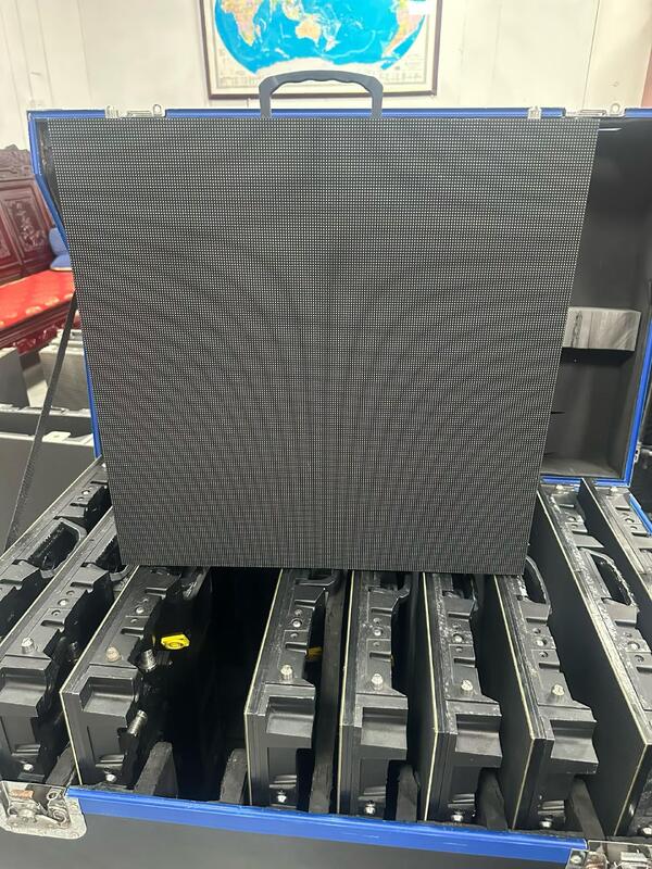 Used Full-color rental LED screen video wall with high indoor refresh rate. Distributors in the Middle East, Southeast Asia and Africa region.
