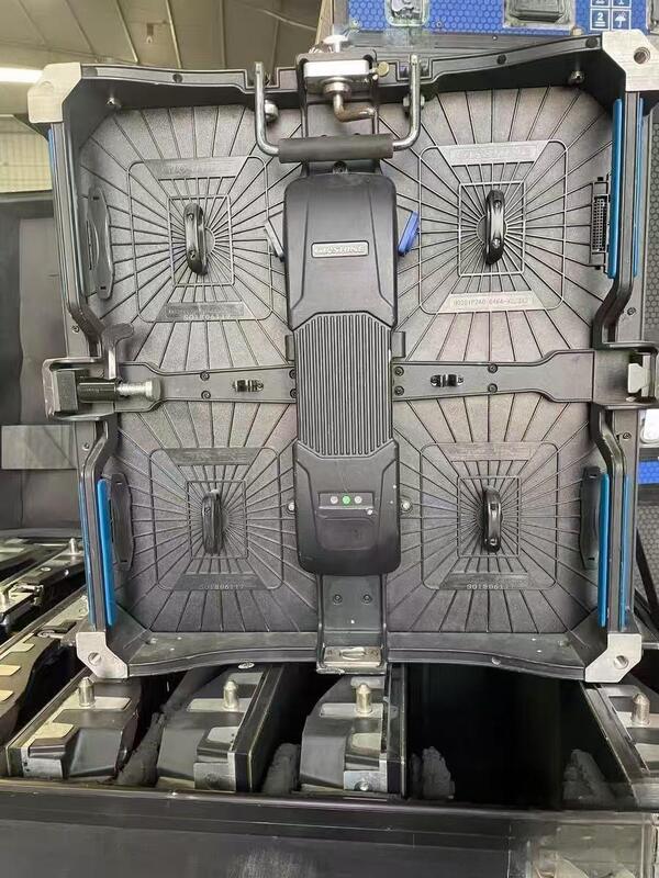 Used 500x500mm P3.91 Outdoor IP65 Waterproof LED Video Wall Screen for Events and Advertising