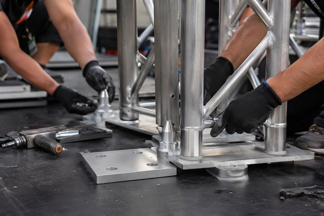 Aluminum Stage Truss Hardware Set with Conical Pin Spigot and Base Plates